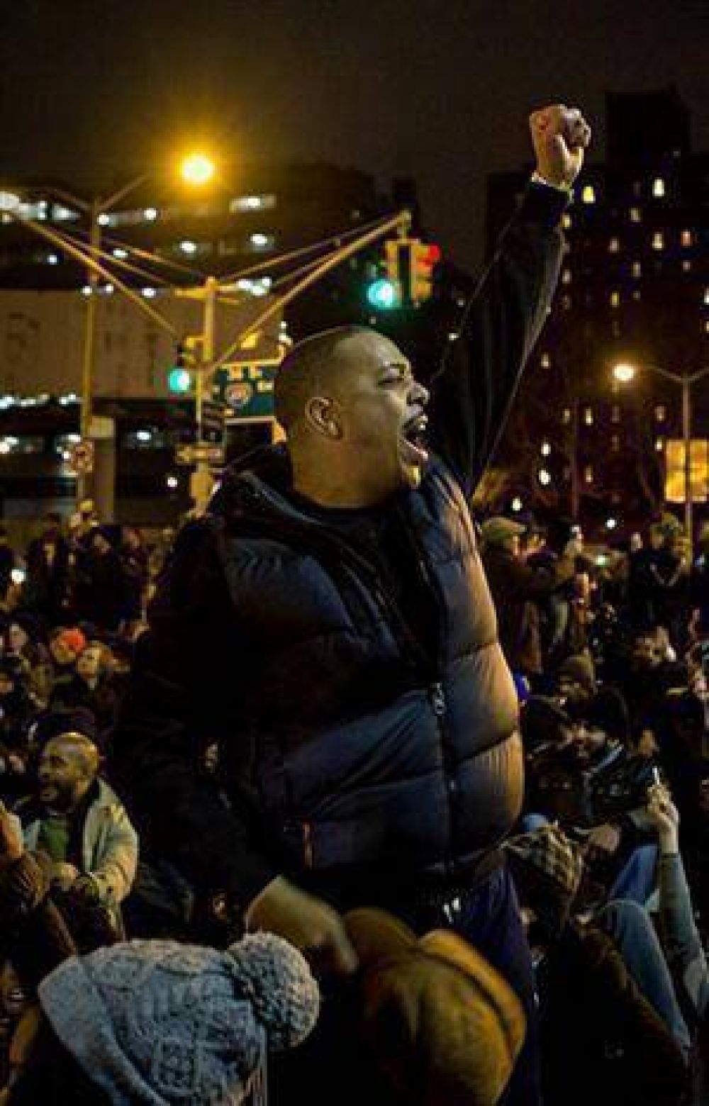 EE.UU., sacudido por otra noche de protestas