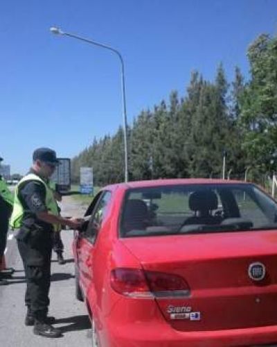 Con miles de autos hacia la Costa, circulaba ebrio y a contramano por la Ruta 2