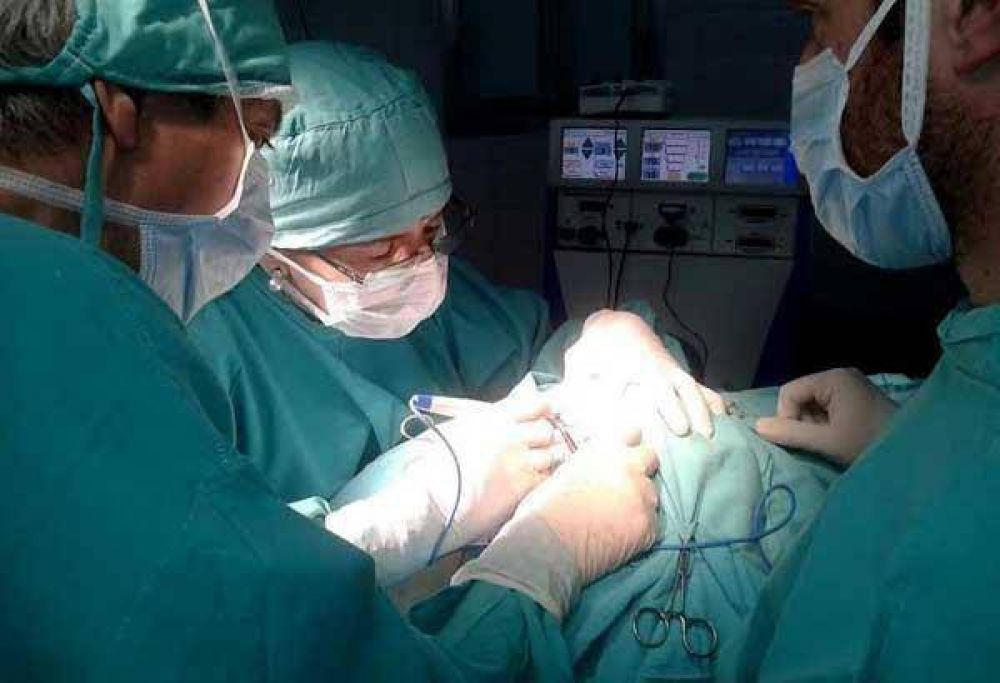 M�dicos locales practicaron cirug�as de alta complejidad en el Hospital Municipal