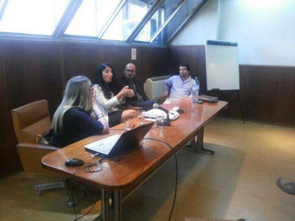 En el Colegio de Abogados, Carlos Melzi y +Abogados finalizaron talleres de formaci�n