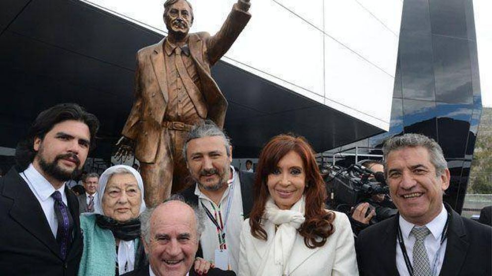 Urribarri ratifica su precandidatura	 