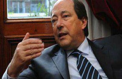 Sanz compar� al kirchnerismo con la dictadura en el 