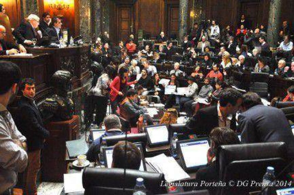 Campagnoli, Gonzalez Gass y Penacca se oponen a los proyectos del PRO