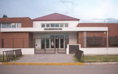 Denuncian deudas, robos y maltratos en la Escuela 261 de Catril�