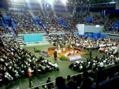 Una multitud en las asambleas de los testigos de Jehov�