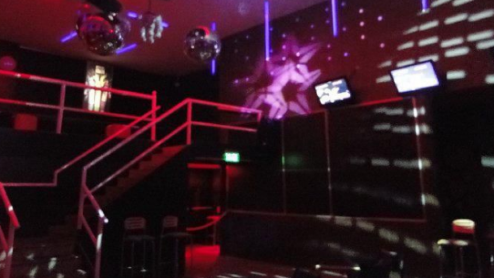 El municipio clausur� �Bruder�, �Bookan� y suspendi� una fiesta privada