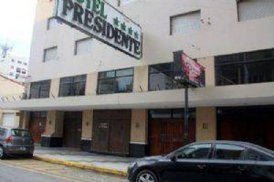 Faltan pocos d�as para el verano y todav�a hay varios hoteles cerrados
