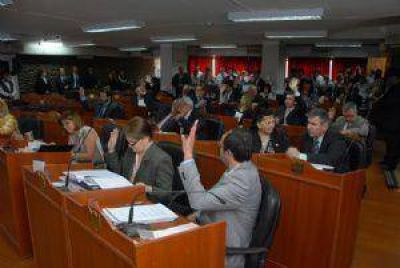 Diputados pide un incremento del 71% y el Senado del 63%