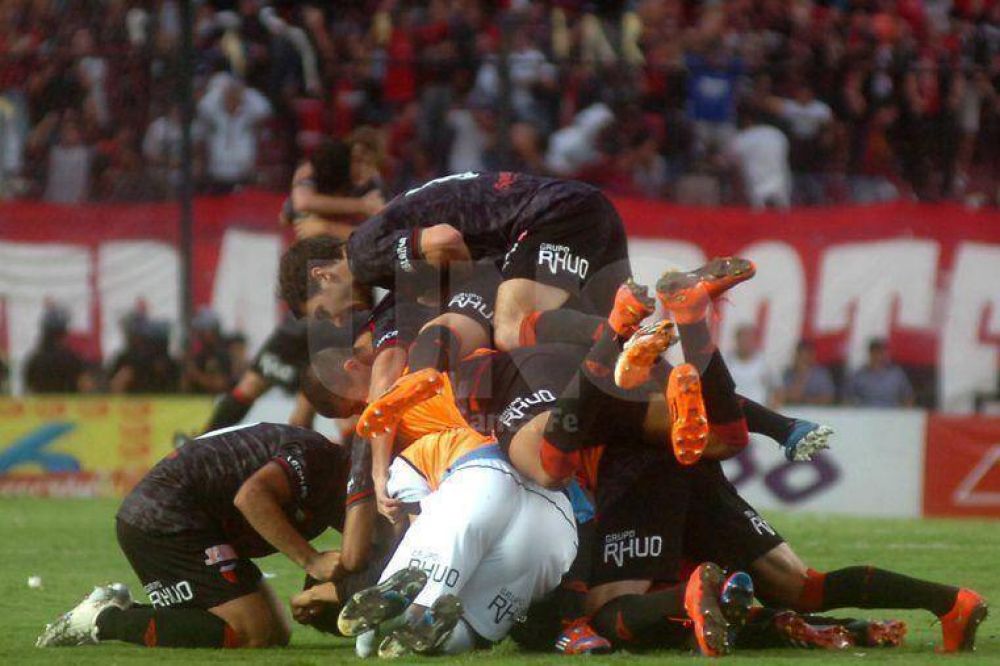 El Sabalero debi� sufrir m�s de la cuenta para abrochar su regreso a la Primera divisi�n