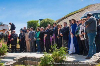 Belloni encabez� el acto protocolar por el 87� Aniversario de El Calafate
