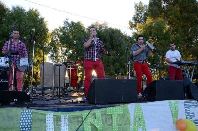 Nuevas obras y Festival Art�stico Solidario en el barrio Los Robles