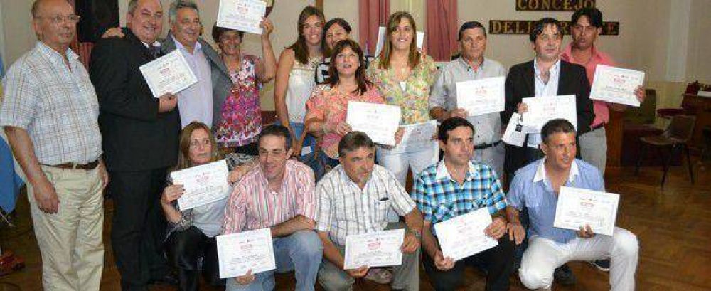 Trabajadores municipales egresaron del Programa de Terminalidad de Nivel Secundario