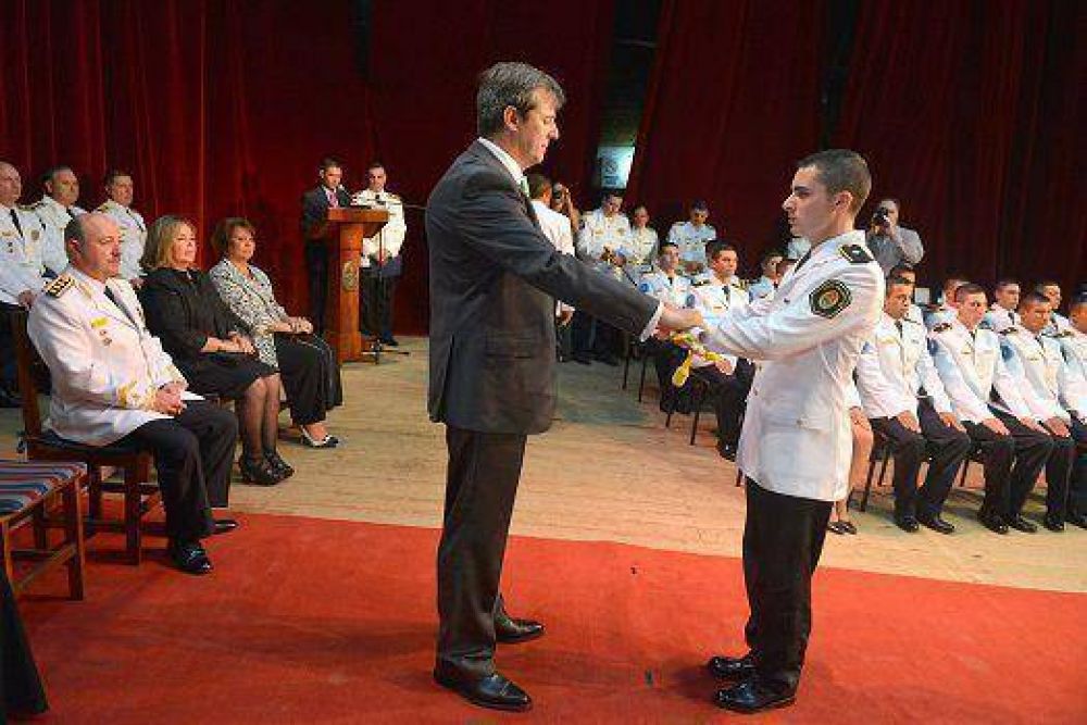 51 nuevos polic�as se suman a trabajar por la seguridad provincial