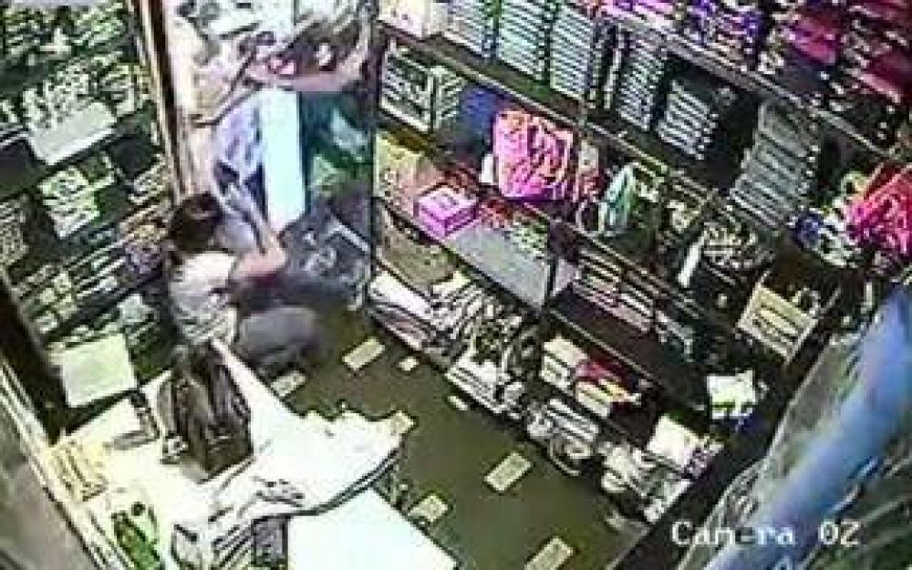 Violento asalto a una mujer en un comercio de Luj�n