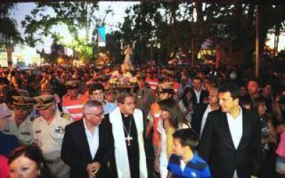 D�a de la Virgen: Carlos Vives y Los Nocheros gratis en Tigre