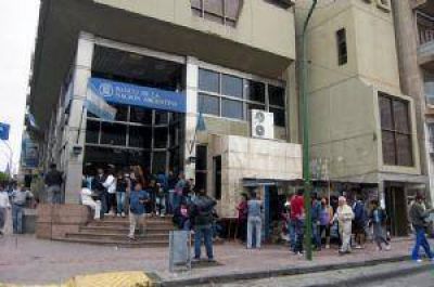 Bancarios ratificaron un paro de 48 horas