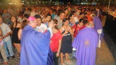 Matrimonios renovaron sus votos ante la Virgen del Valle