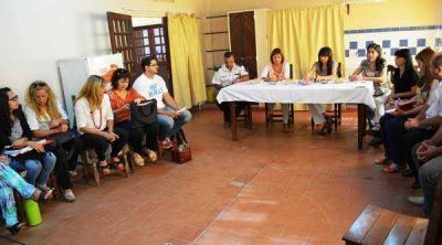 Jueza y autoridades acuerdan m�s acciones para menores de Tres Horquetas