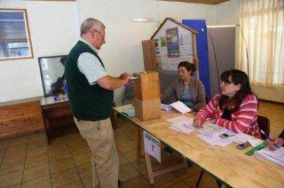 La CEB oficializ� a los candidatos del oficialismo