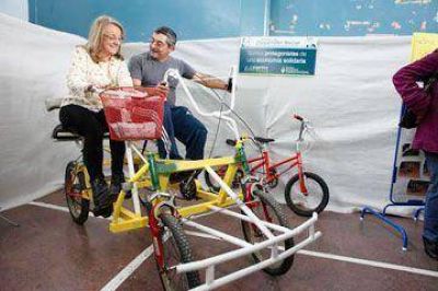 Alicia Kirchner inaugur� la Feria de Emprendedores