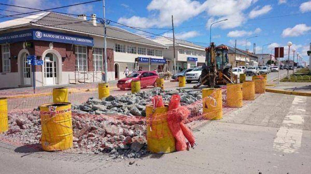 Durante el fin de semana largo se avanz� con el bacheo en la zona c�ntrica
