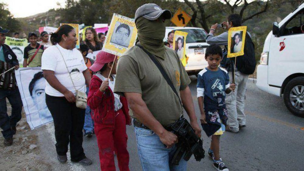 Padres de los 43 desaparecidos en M�xico prometen acciones 