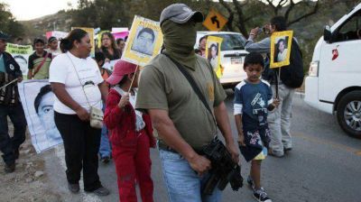 Padres de los 43 desaparecidos en M�xico prometen acciones 