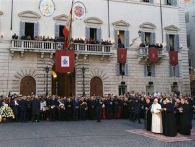 Ante la Virgen, el Papa llam� a ir contracorriente