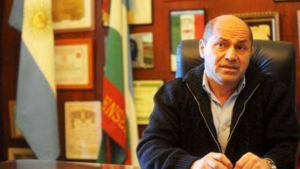 Secco critic� duramente al Grupo de los Seis y la oposici�n