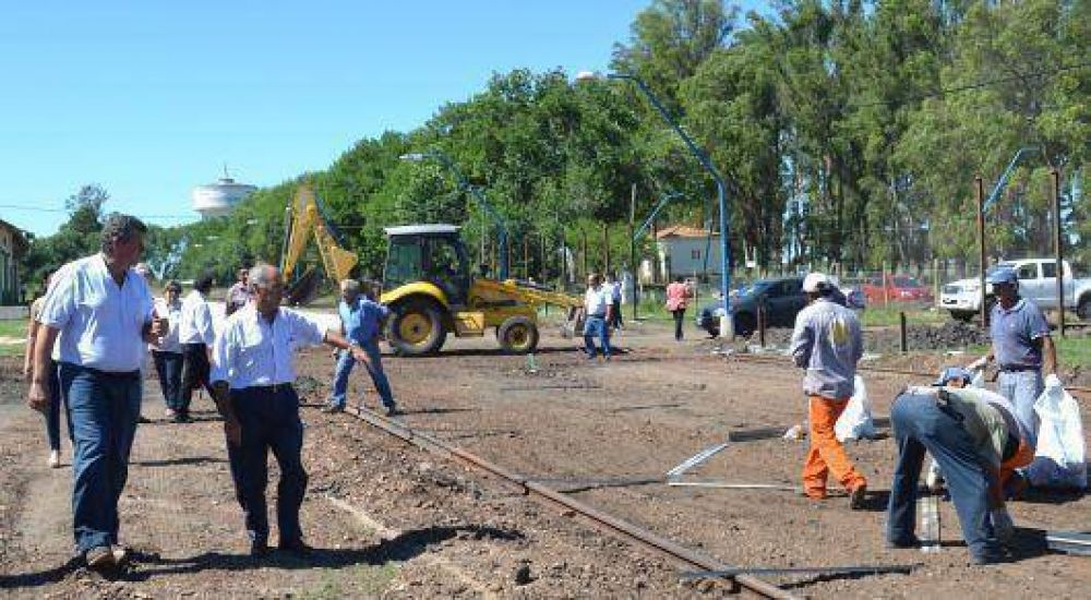 Tato visit� a Cemborain en Mercedes y comparti� inauguraci�n de vivienda