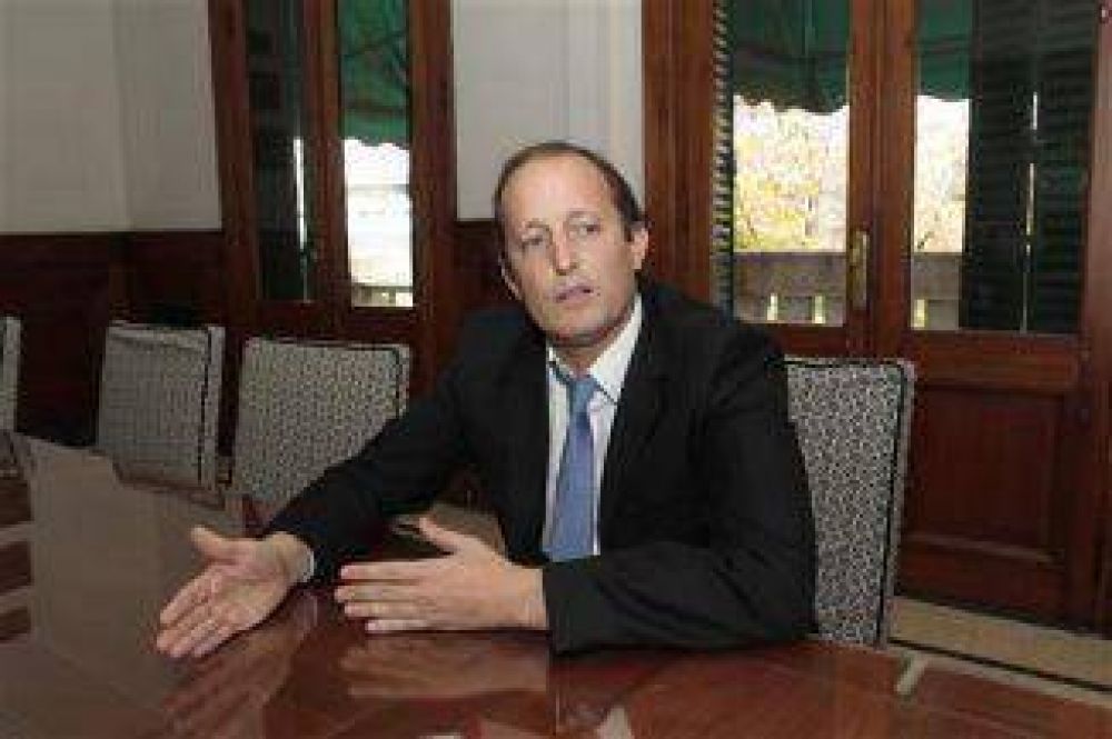 Mart�n Insaurralde confirm� que deja su banca y vuelve a Lomas de Zamora