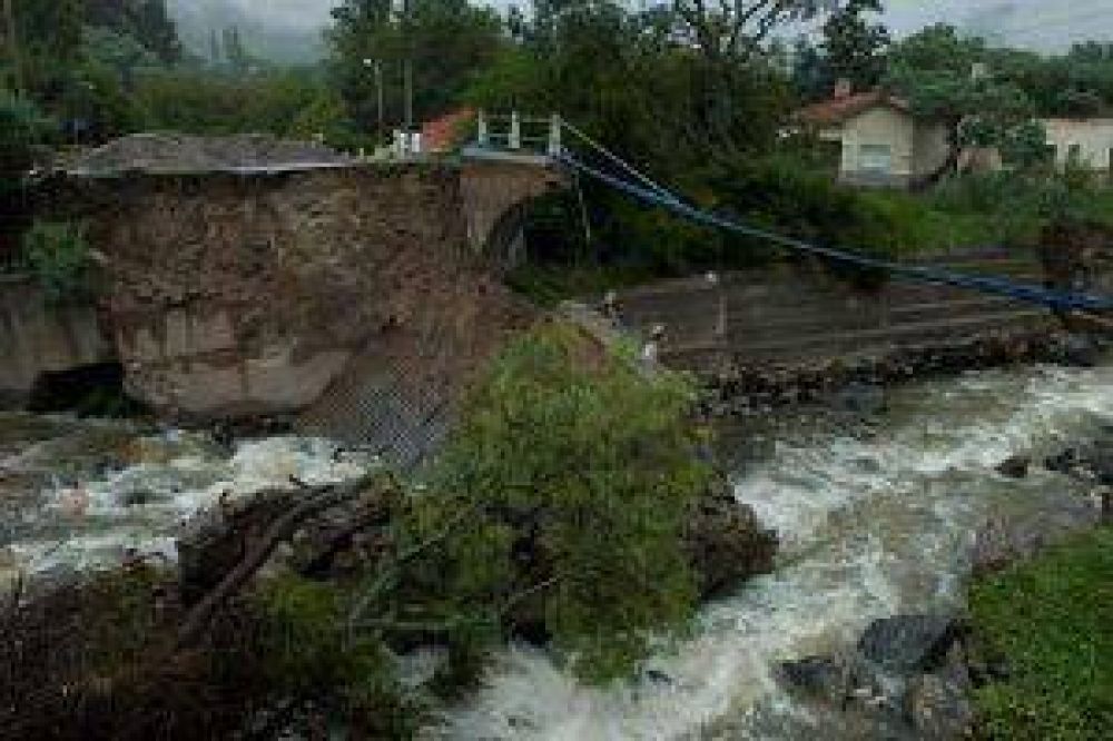 Negui: �Hay que demoler los puentes y hacerlos de nuevo�