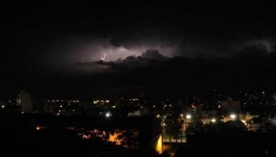 Fuerte temporal en C�rdoba tras una jornada agobiante