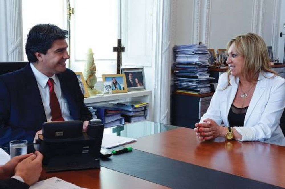 Capitanich vio con buenos ojos la precandidatura de Artero a la Gobernaci�n