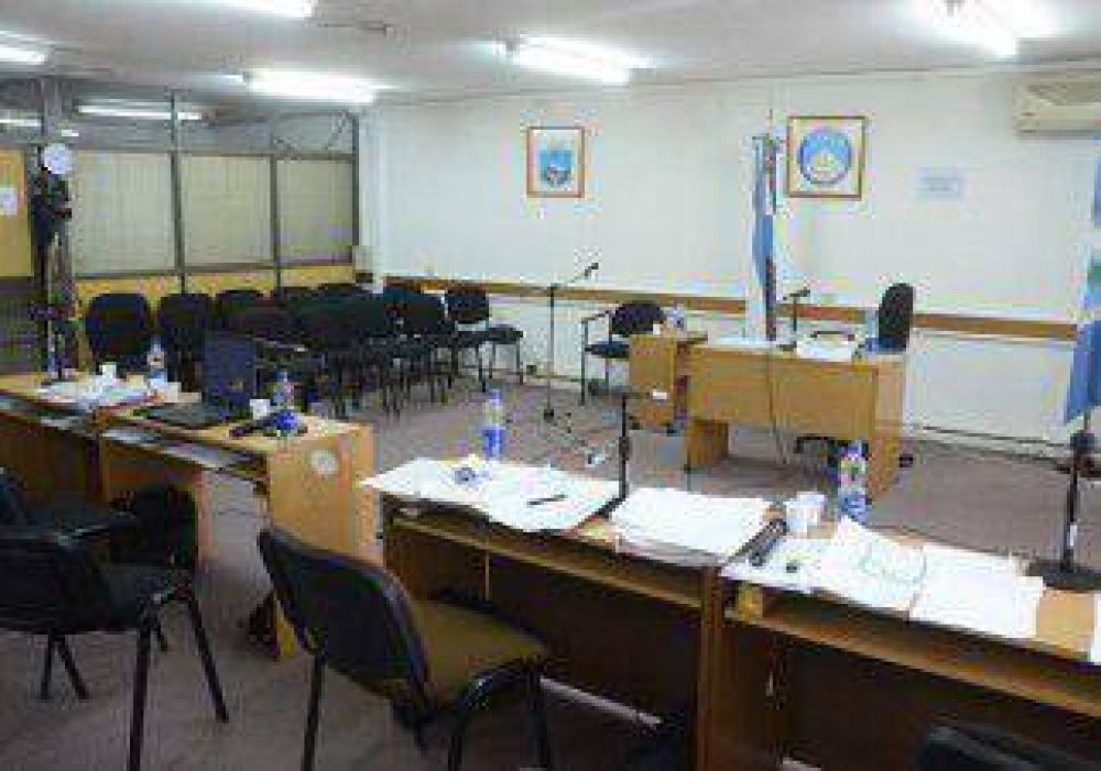 No encuentran al acusado y aplazan el juicio popular 