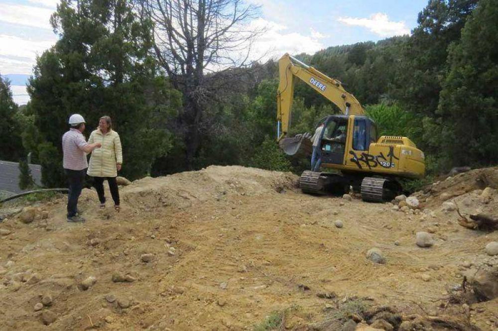 Se inici� la construcci�n del nuevo tanque de agua en Melipal