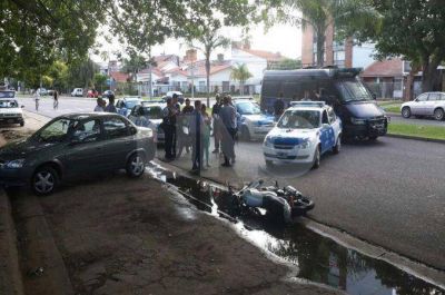 Persecuci�n y arresto en la costanera oeste, frente al Santa Fe Lawn Tennis Club