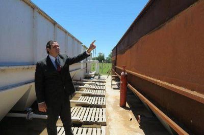 Dolores: Terminaron de soldar el segundo m�dulo de la Planta Potabilizadora de Agua