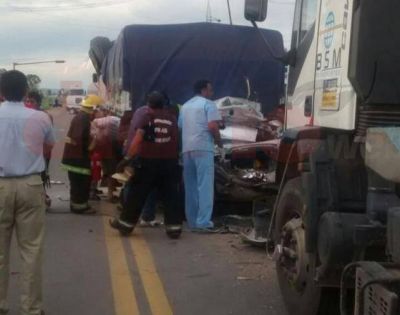Fr�as: Qued� atrapada en su veh�culo tras un choque en cadena