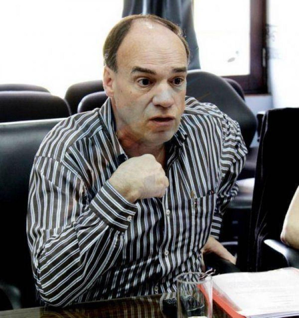 �Yo no voy a apoyar a la UCR que lleve como candidato a Sergio Massa�