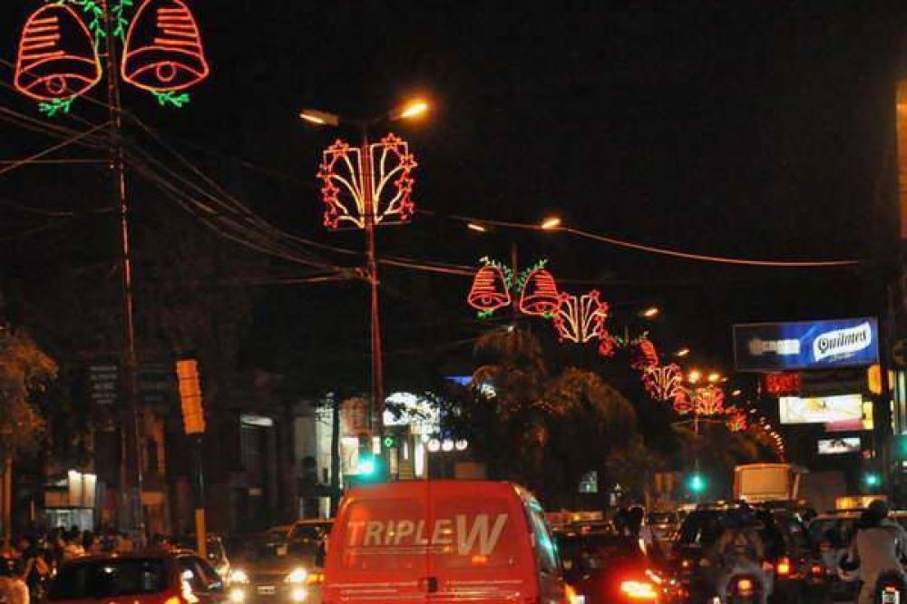Se encendi� el esp�ritu de la Navidad en calles de la ciudad