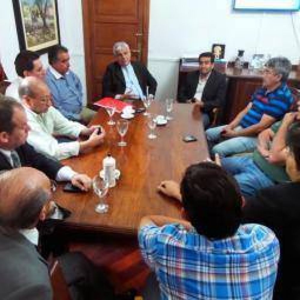Gobierno y municipios discuten la letra chica de la coparticipacin