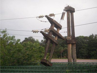 Tormenta afect� los servicios de energ�a y agua potable en Ober�