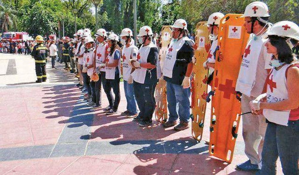 La Cruz Roja entregar repetidoras a Defensa Civil para emergencias