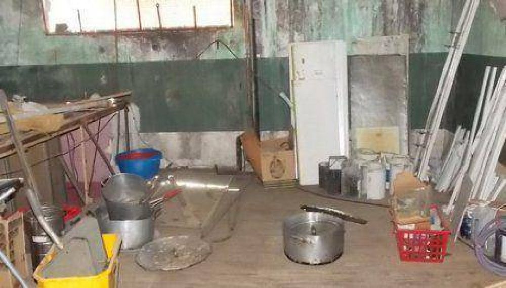 Clausuran el super Parada Canga por presencia de plagas y falta de higiene
