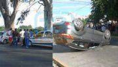 Tarde accidentada: Un muerto en Chimbas y un vuelco espectacular en Capital
