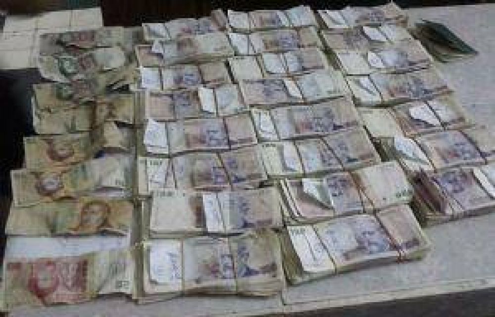 Le rob� 230.000 pesos a su madrastra e intent� huir
