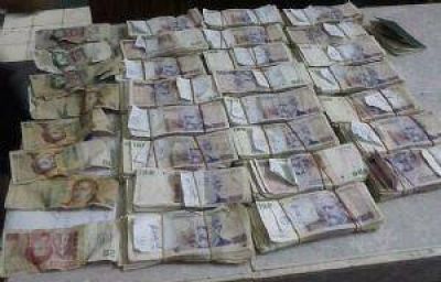 Le rob� 230.000 pesos a su madrastra e intent� huir
