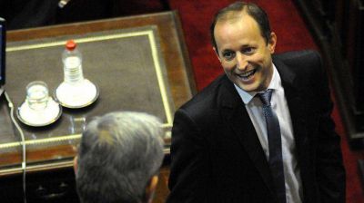 Mart�n Insaurralde oficializ� su renuncia a su banca de diputado