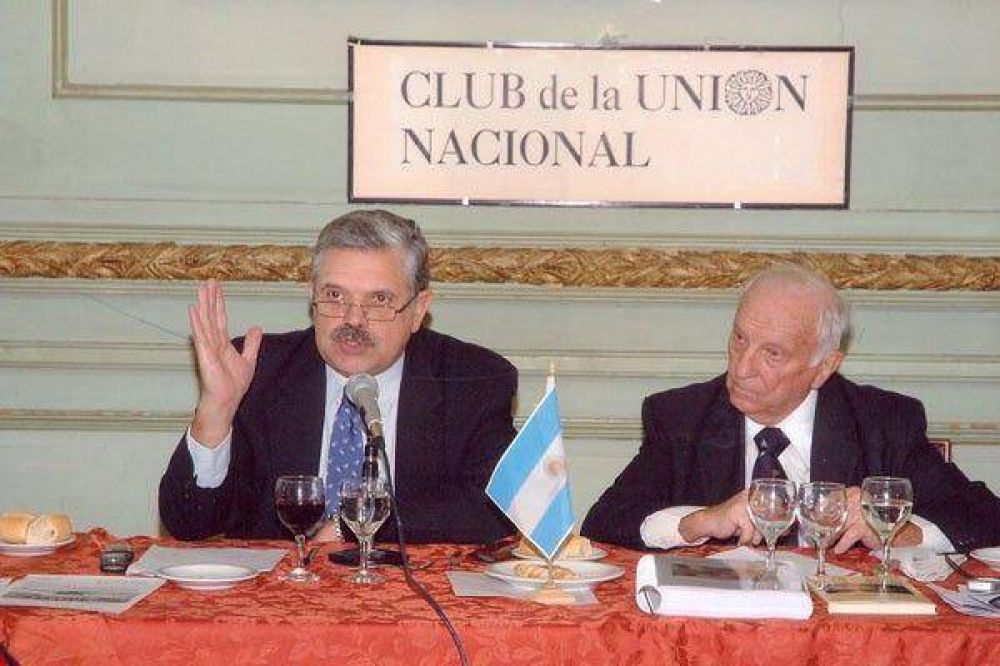 L�pez Murphy: "Nos estamos dirigiendo hacia un choque trenes"